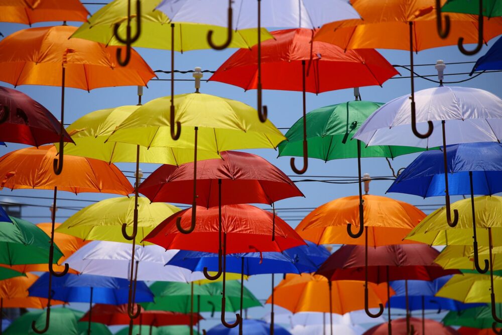 コスパ重視 メンズ おしゃれな安い傘 おすすめ6選 長傘 折りたたみ傘で分けて紹介 Masalog マサログ