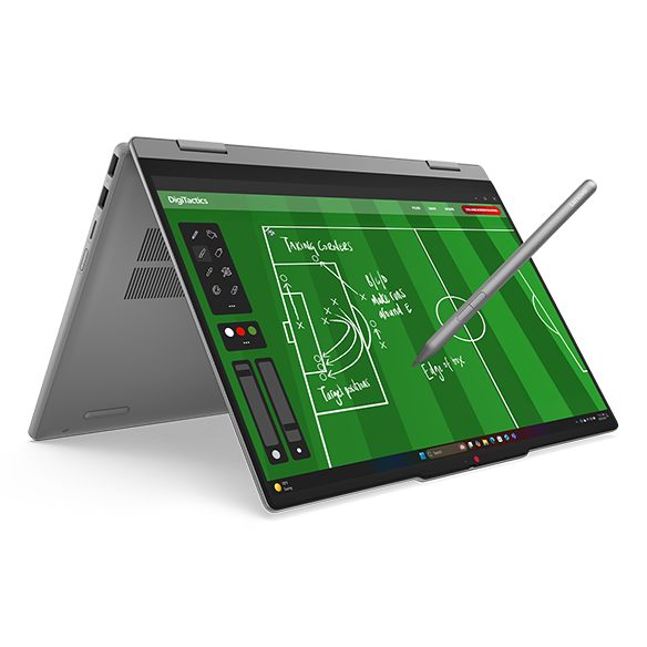 IdeaPad 5a 2-in-1 Gen 11（14型 AMD）でペン入力をしているところ
