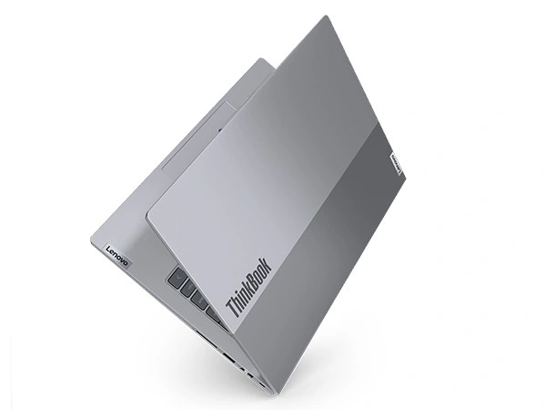 ThinkBook 14 Gen 7(14型 AMD)の薄さがわかる側面