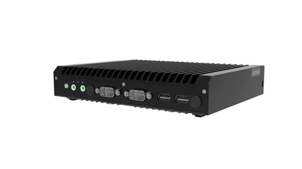 ThinkEdge SE10 / SE10-Iの本体を斜め前から見たところ