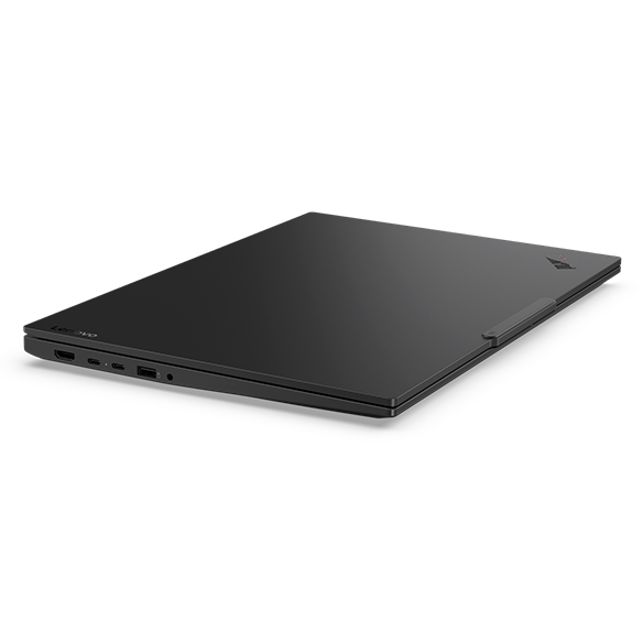 ThinkPad E16 Gen 4(16型 AMD)の薄さがわかる側面