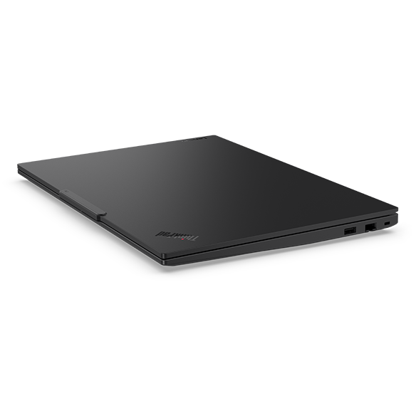 ThinkPad E16 Gen 4(16型 Intel)の薄さがわかる側面
