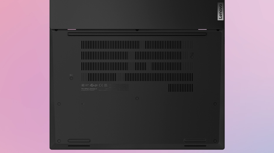 ThinkPad L14 Gen 7(14型 Intel)の底面