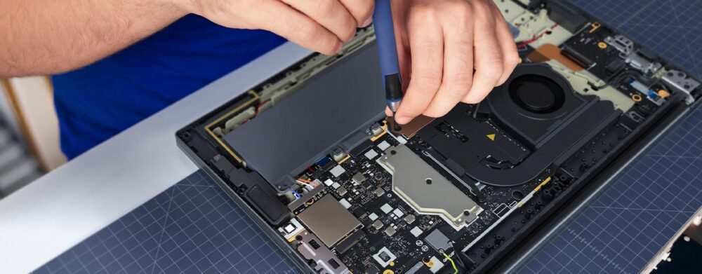 ThinkPad T16 Gen 5(16型 Intel)の内部構造とユーザー交換できる部品