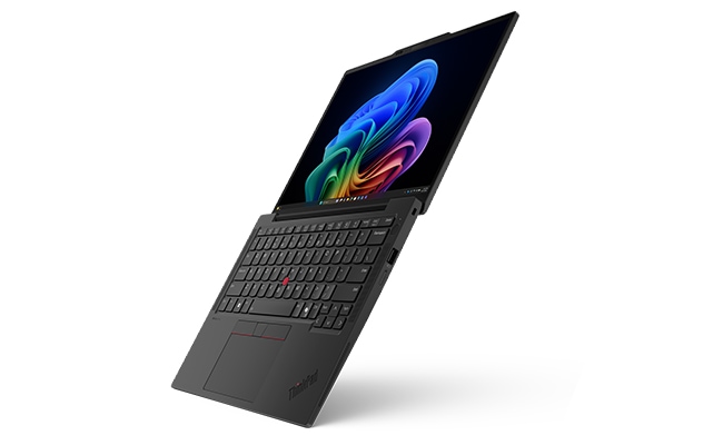 ThinkPad X13 Gen 7（13型 AMD）を持ち歩いて使っている様子
