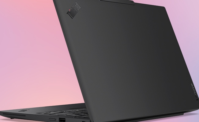 ThinkPad X13 Gen 7（13型 Intel）の筐体