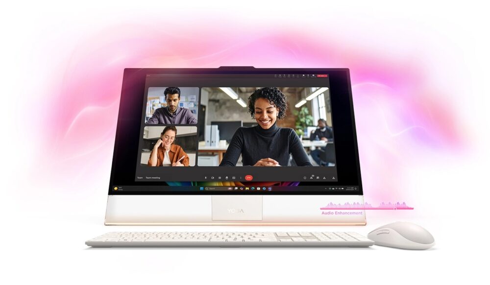 Yoga AIO 32IPH11（31.5型 Intel）を使っている様子