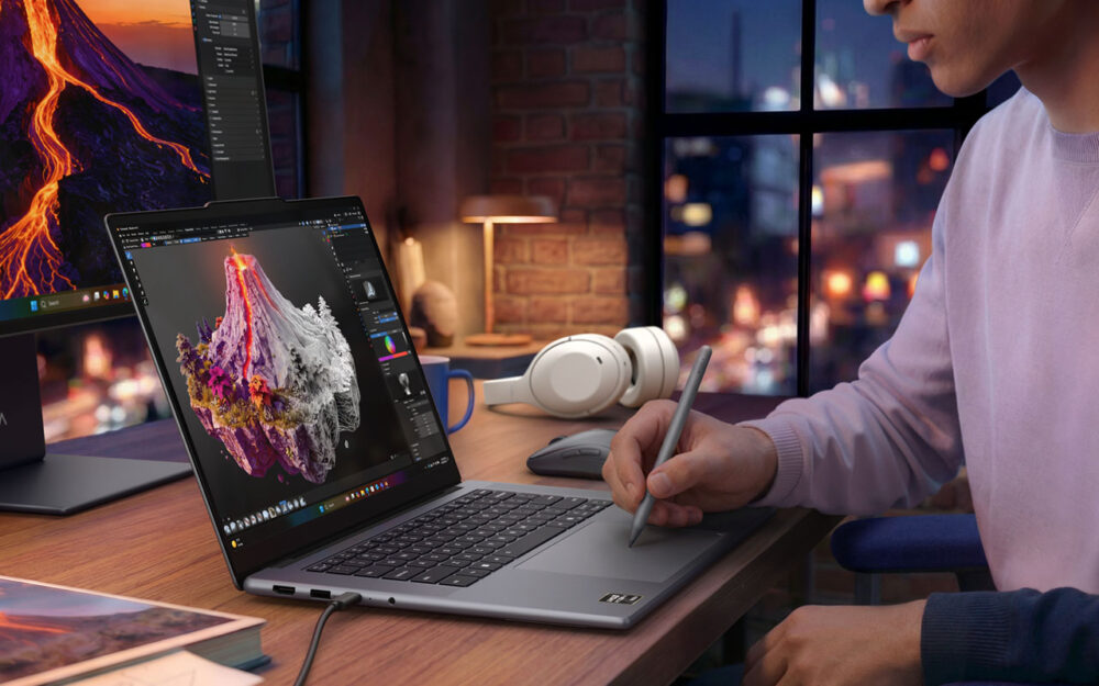 Yoga Pro 7a Gen 11（15.3型 AMD）を使っている様子